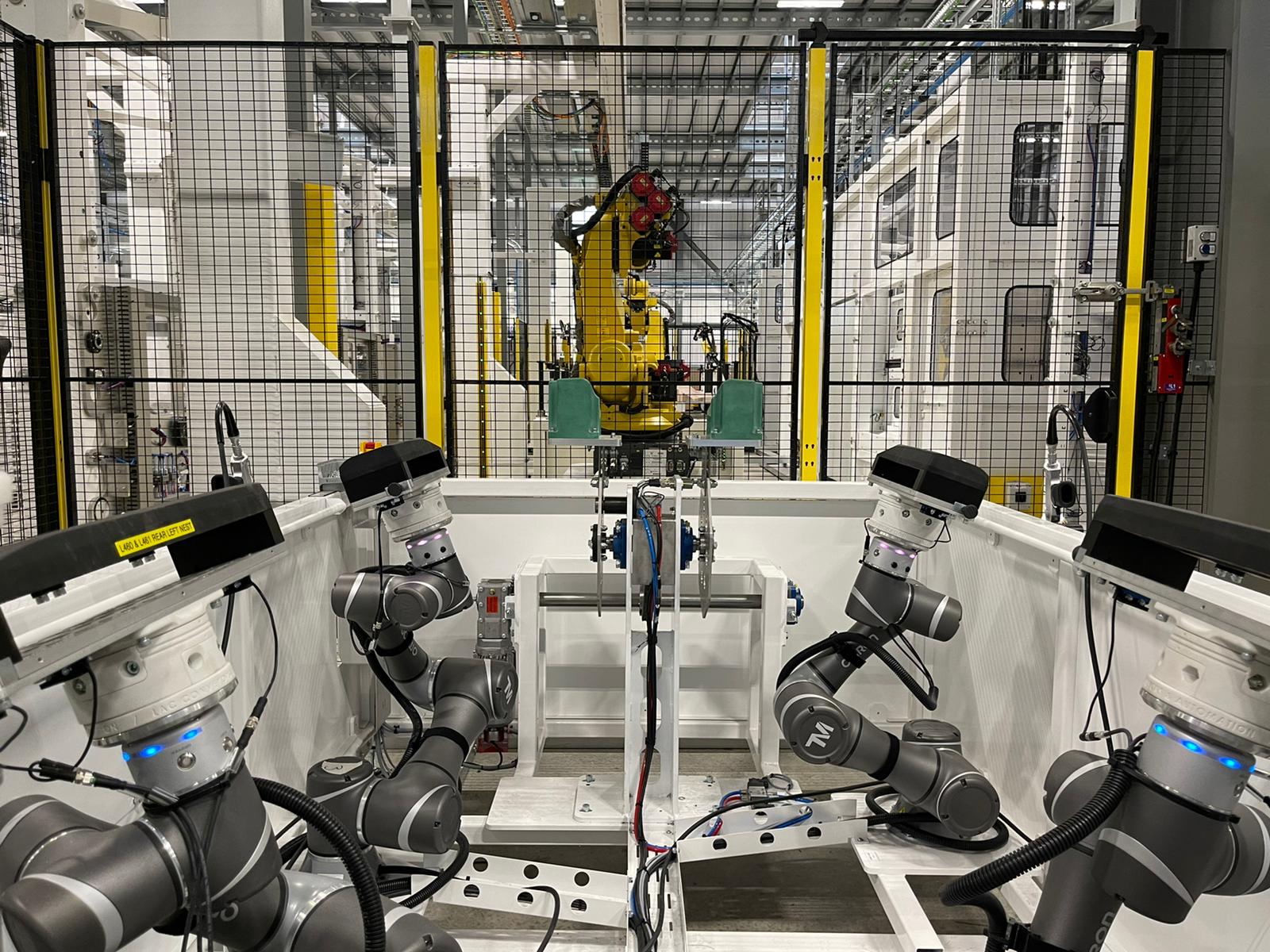 Collaborative robotic arms in an industrial automation setup for bespoke manufacturing