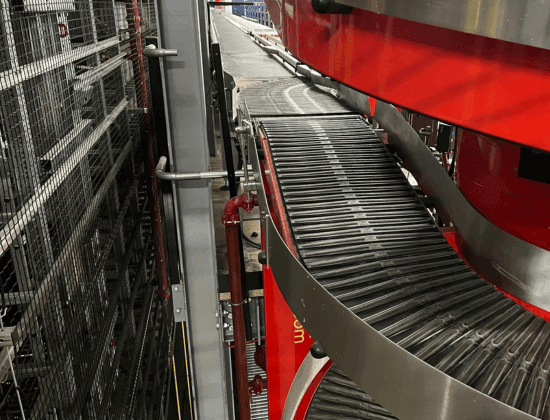 conveyor and conveyors
